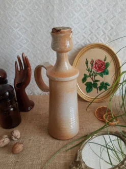 Bouteille en grès avec son bouchon en liège - vintage