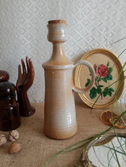 Bouteille en grès avec son bouchon en liège - vintage