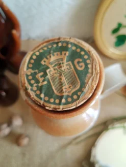 Bouteille en grès avec son bouchon en liège - vintage
