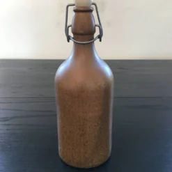 Bouteille en grès beige