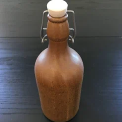 Bouteille en grès beige
