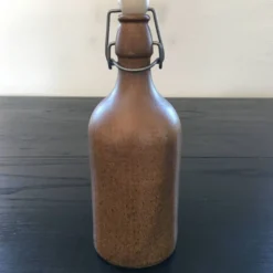 Bouteille en grès beige