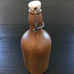 Bouteille en grès beige