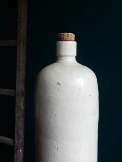 Bouteille en grès gris émaillé