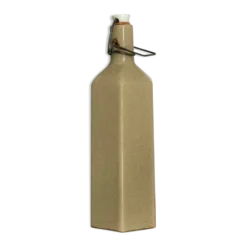 Bouteille en grès hexagonale