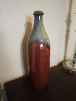 Bouteille en grès émaillé signée Pépin