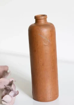 Bouteille en grès marron vintage