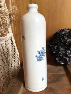Bouteille en grès peinte
