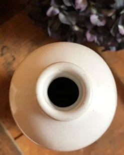 Bouteille en grès peinte