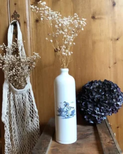 Bouteille en grès peinte