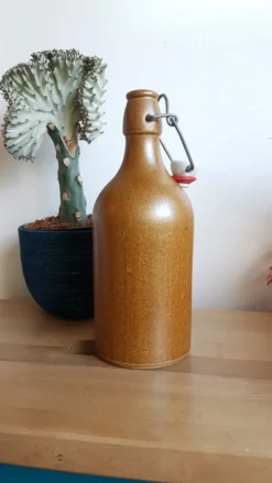 Bouteille en grès vernissé 0,5L