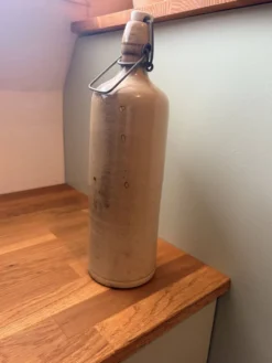 Bouteille en grès vernissé vintage 2106246