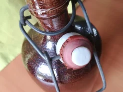 Bouteille en grès vintage