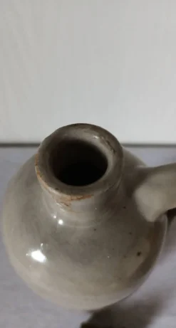 Bouteille en grès vintage