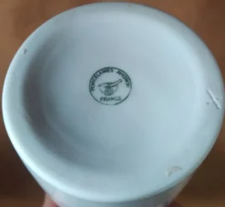 Bouteille en porcelaine d'Avignon