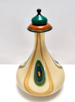 Bouteille en verre beige soufflée à la main, Italie