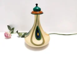 Bouteille en verre beige soufflée à la main, Italie