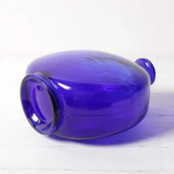 Bouteille en verre du milieu du siècle avec bouchon en pièce / Ruda Glasbruk / Suède / années 1970