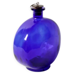 Bouteille en verre du milieu du siècle avec bouchon en pièce / Ruda Glasbruk / Suède / années 1970