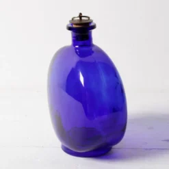 Bouteille en verre du milieu du siècle avec bouchon en pièce / Ruda Glasbruk / Suède / années 1970