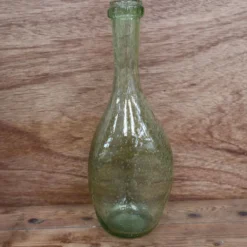 Bouteille en verre soufflé bullé vert Biot