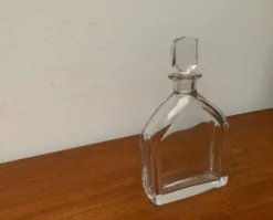 Bouteille en verre suédoise vintage d'Orrefors