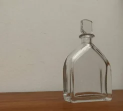 Bouteille en verre suédoise vintage d'Orrefors
