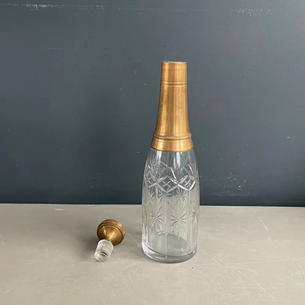 Bouteille flacon en verre ciselé et cuivre