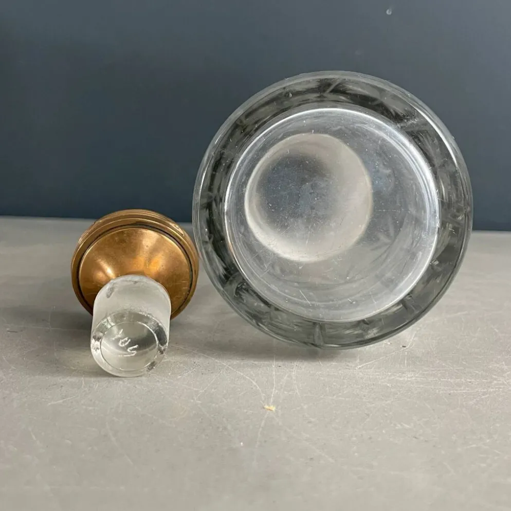 Bouteille flacon en verre ciselé et cuivre