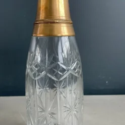 Bouteille flacon en verre ciselé et cuivre
