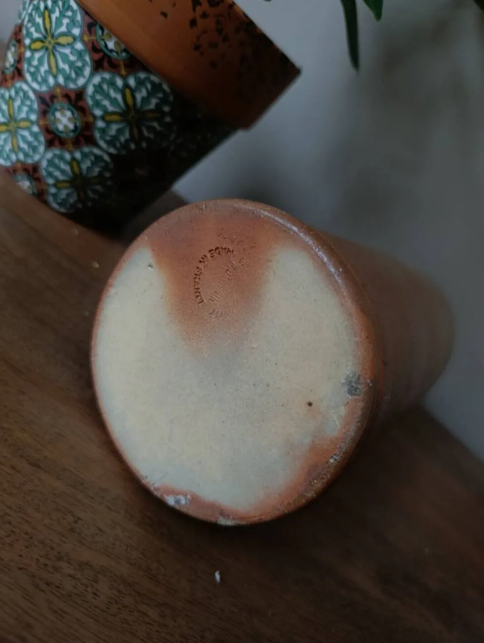 Bouteille grès marron brut et épuré vintage