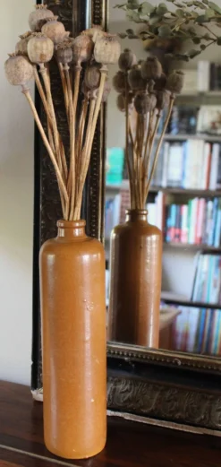 Bouteille haute à liqueur grès vintage