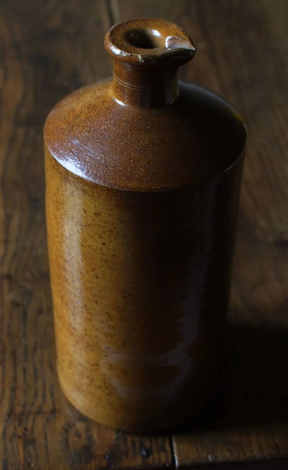 Bouteille à liqueur bec verseur grès vintage Bourne Deney
