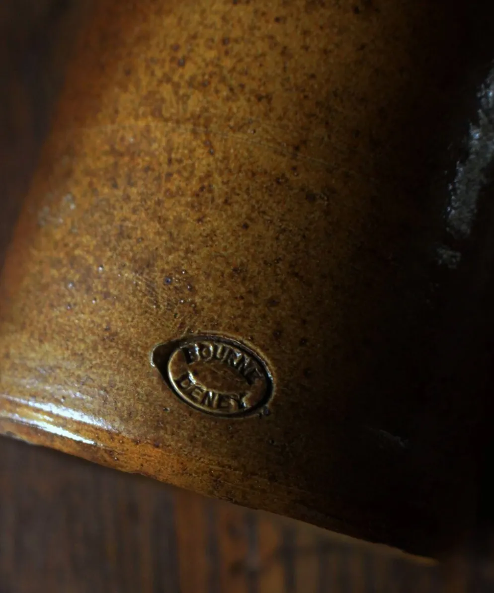 Bouteille à liqueur bec verseur grès vintage Bourne Deney