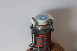 Bouteille osier eau de lourde
