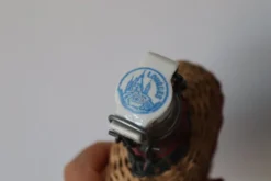 Bouteille osier eau de lourde