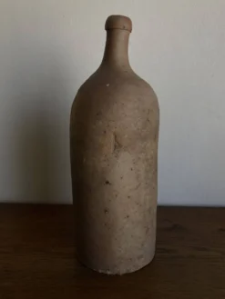 Bouteille penchée de campagne 1950 XL grès brut terre cuite