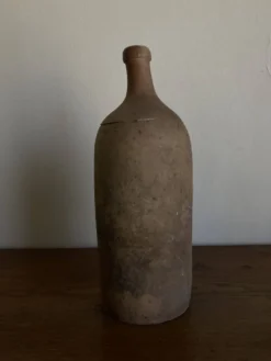 Bouteille penchée de campagne 1950 XL grès brut terre cuite