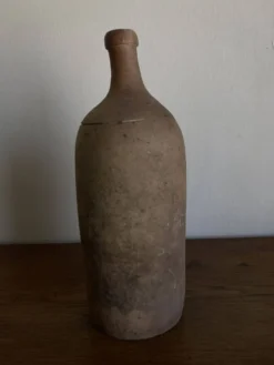 Bouteille penchée de campagne 1950 XL grès brut terre cuite