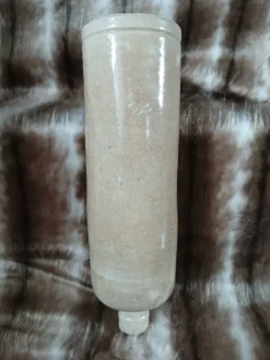 2 bouteilles anciennes en grès vernisse