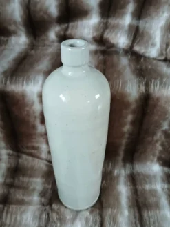 2 bouteilles anciennes en grès vernisse