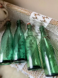 Bouteilles en verre anciennes