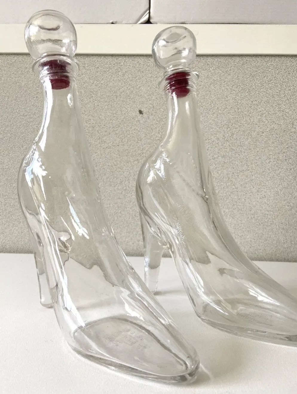 2 bouteilles flacons verre vintage modèle déposé kefla france talons hauts