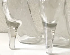 2 bouteilles flacons verre vintage modèle déposé kefla france talons hauts