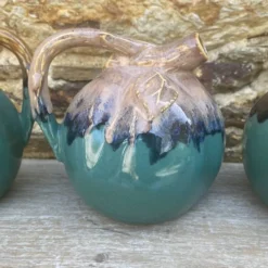 Bouteilles pomme en céramique Alpho années 60-70