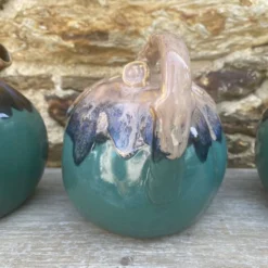 Bouteilles pomme en céramique Alpho années 60-70