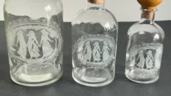 BOUTEILLES Verre Gravé et Bois VINTAGE