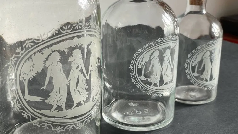 BOUTEILLES Verre Gravé et Bois VINTAGE