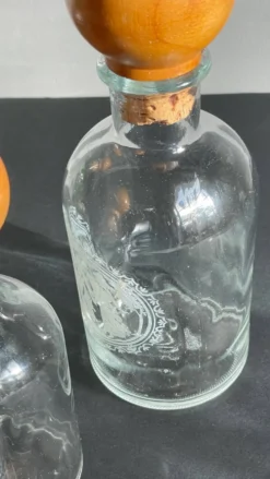 BOUTEILLES Verre Gravé et Bois VINTAGE