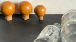 BOUTEILLES Verre Gravé et Bois VINTAGE